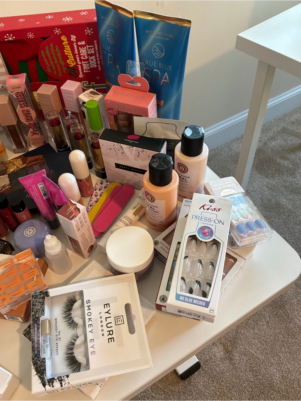 Assorted Women’s Skincare & Beauty Set by Various Brands New - Picture 2 of 6